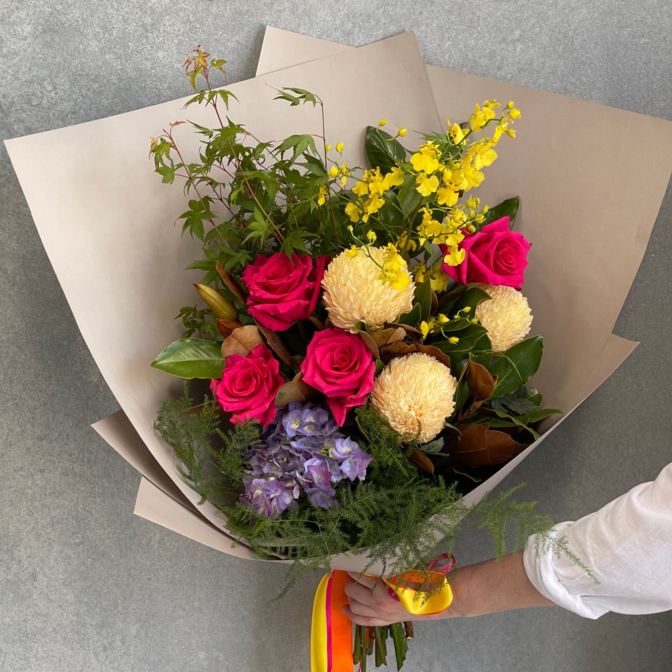 Bouquet Bright joyful
Lavish size $140